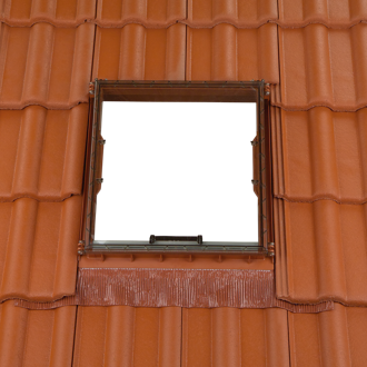 Univerzálne strešné okno Luminex Univerzál 47,5x52 cm